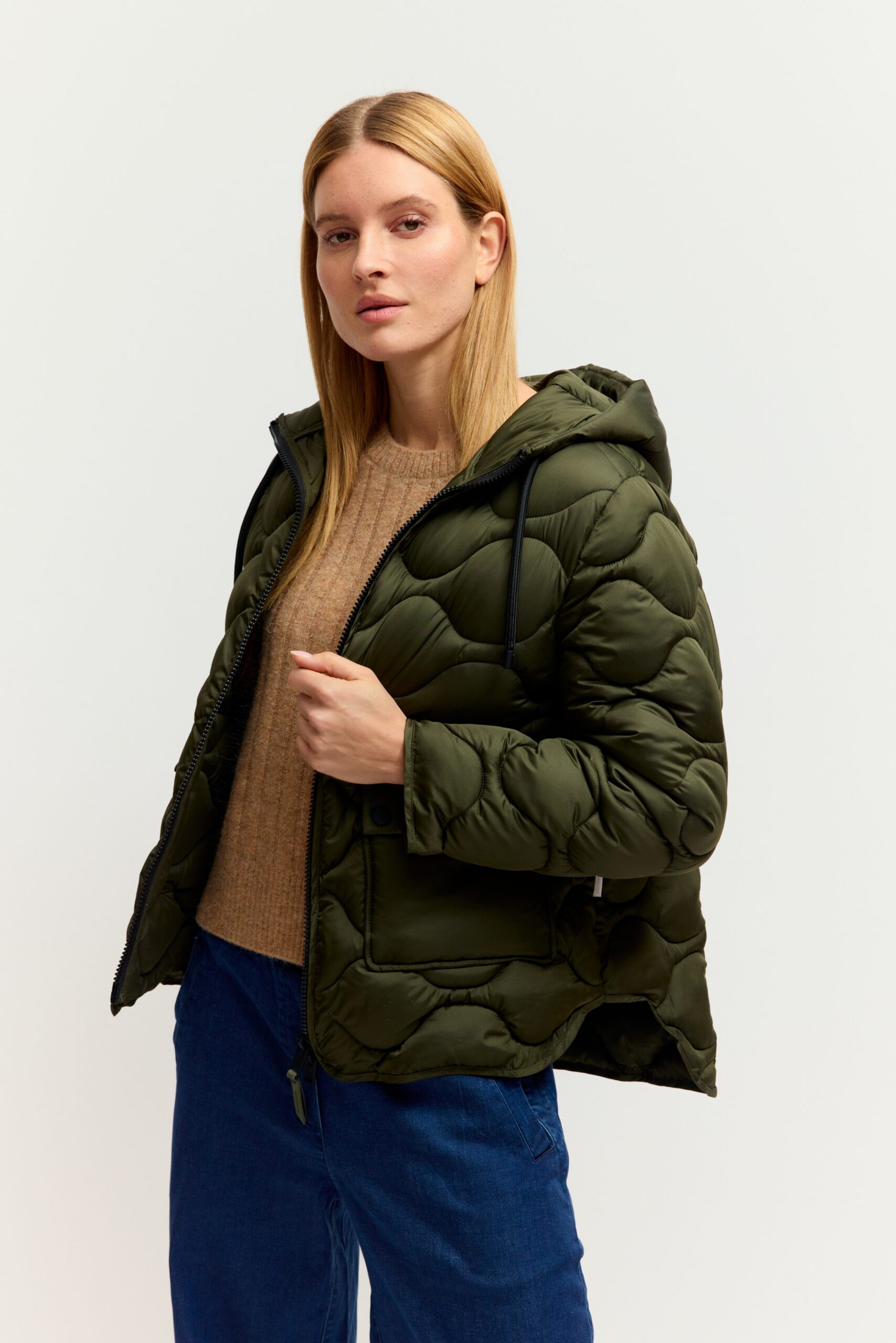 Grüne Steppjacke mit Wellen-Steppung